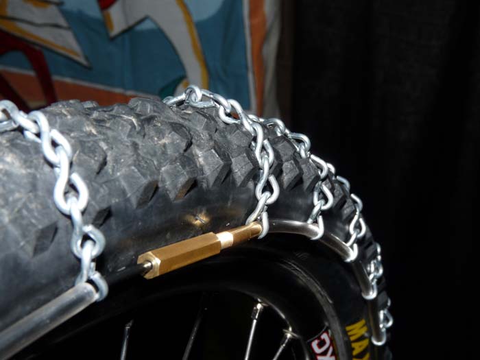 Slip-Not-bicycle-tire-snow-chains01.jpg
