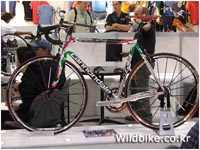 interbike105.jpg