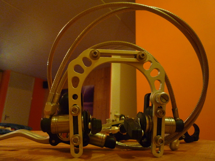 IBC Hydraulic brake6.jpg