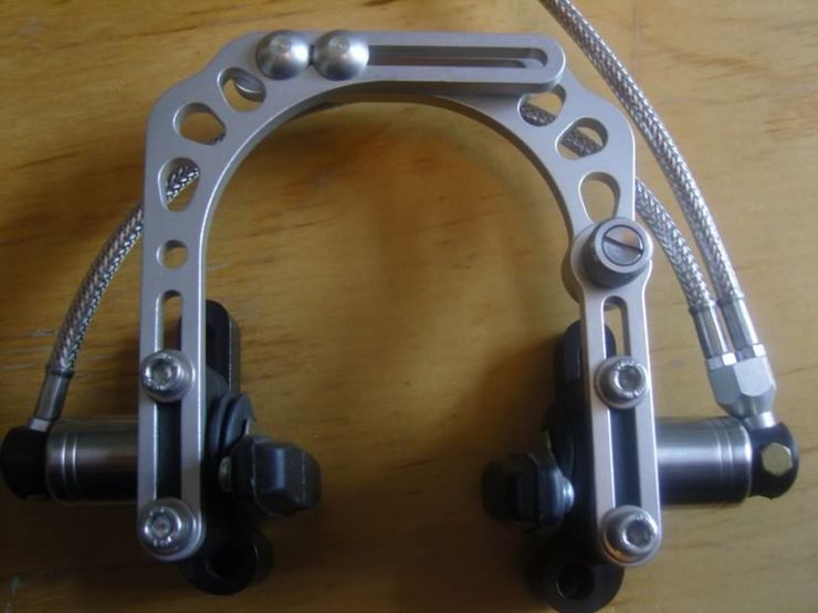 IBC Hydraulic brake4.jpg