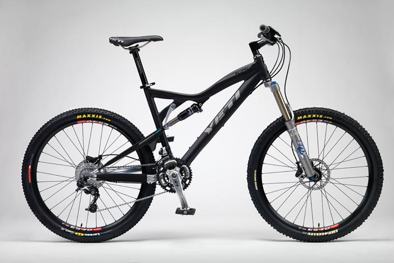 Yeti_575_Carbon_Pro_XTR_Bike_2009.jpg