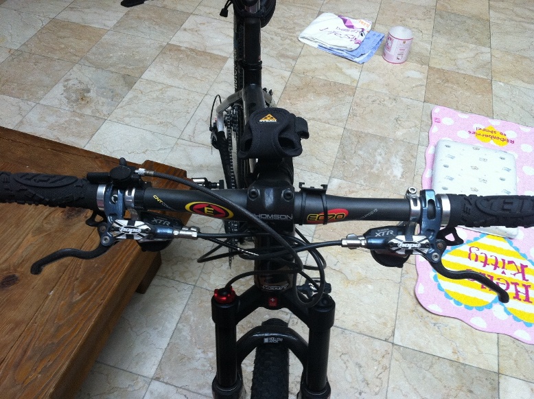 brake bar.JPG : 사양 좋고 극상 상태의 Scott 팝니다...