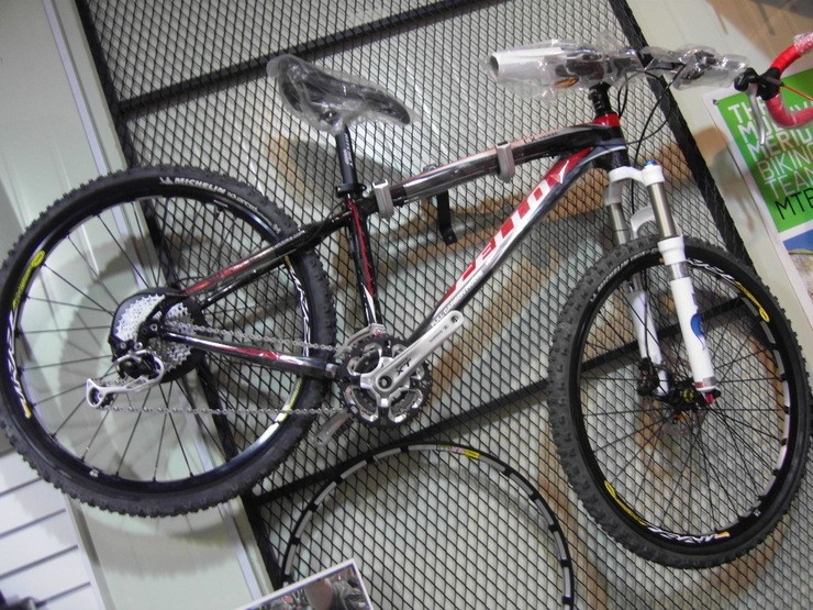 sdc12613_qkddnjs8.jpg : GT 쟈스카 팀 프로 와 카본 MTB 분양합니다. sdc12613_qkddnjs8.jpg : GT 쟈스카 팀 프로 와 카본 MTB 분양합니다.