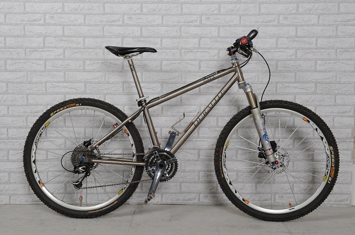 ain_7446_romoser[1].jpg